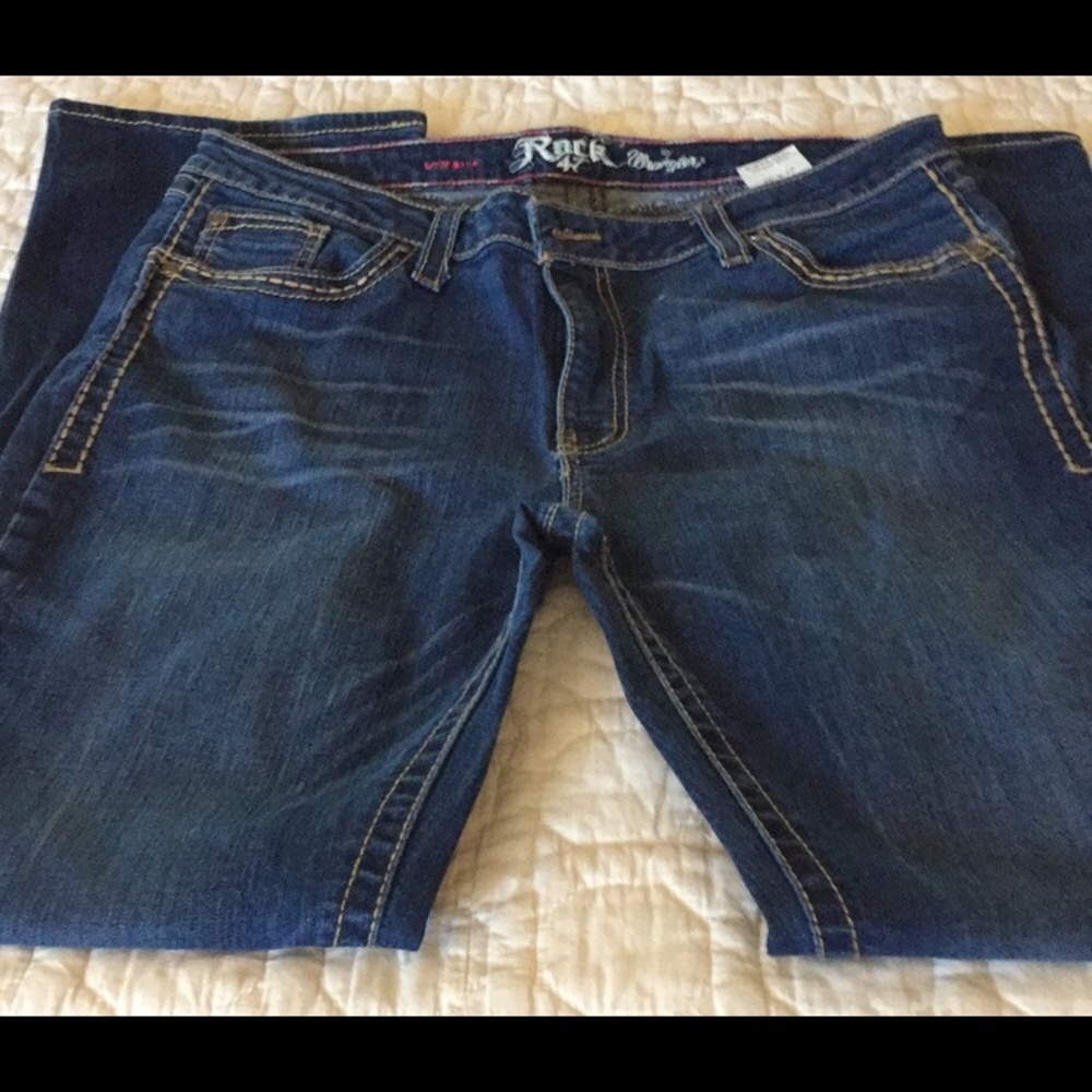 Wrangler Rock 47 Low Rise about Cut 33X32.